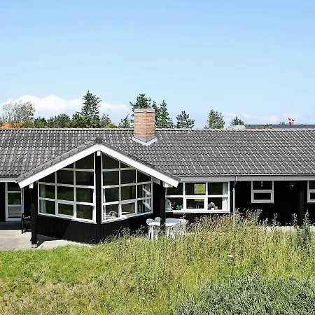 Four-bedroom Holiday In 2 Feriehus