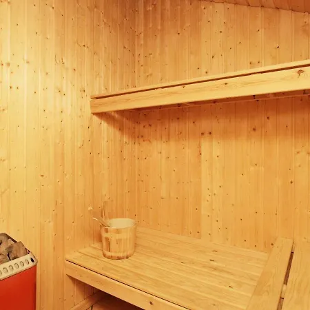Feriehus Four-bedroom Holiday In 2 Hirtshals