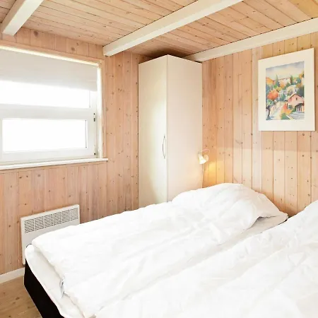 Four-bedroom Holiday In 2 Feriehus *