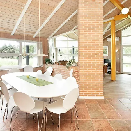 Four-bedroom Holiday In 2 Feriehus
