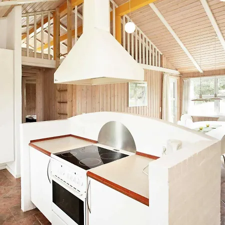 Four-bedroom Holiday In 2 *